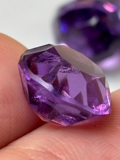 Facettierte Amethyst in Edelsteinqualität, Brasilien & Uruguay