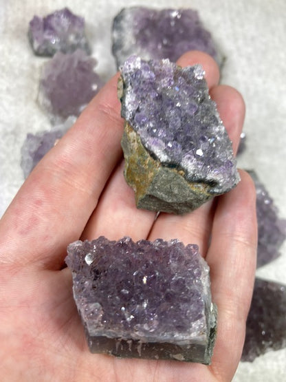 Amethyst Drusen Stücke in sehr guter Qualität