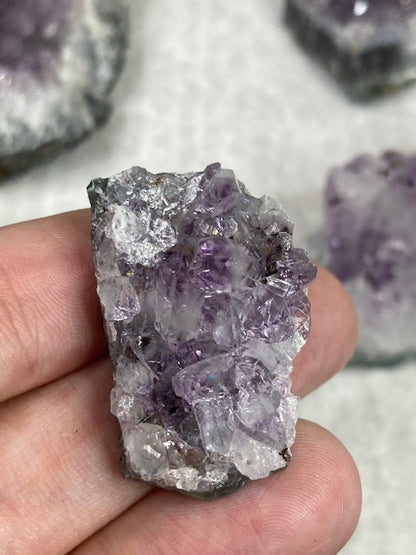 Amethyst Drusen Stücke in sehr guter Qualität