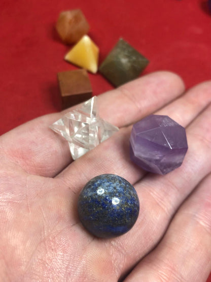 Heilige Geometrie Platonische Körper in bester Qualität Bergkristall, Amethyst oder 7 Chakra Set