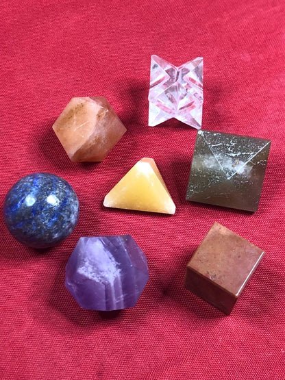 Heilige Geometrie Platonische Körper in bester Qualität Bergkristall, Amethyst oder 7 Chakra Set